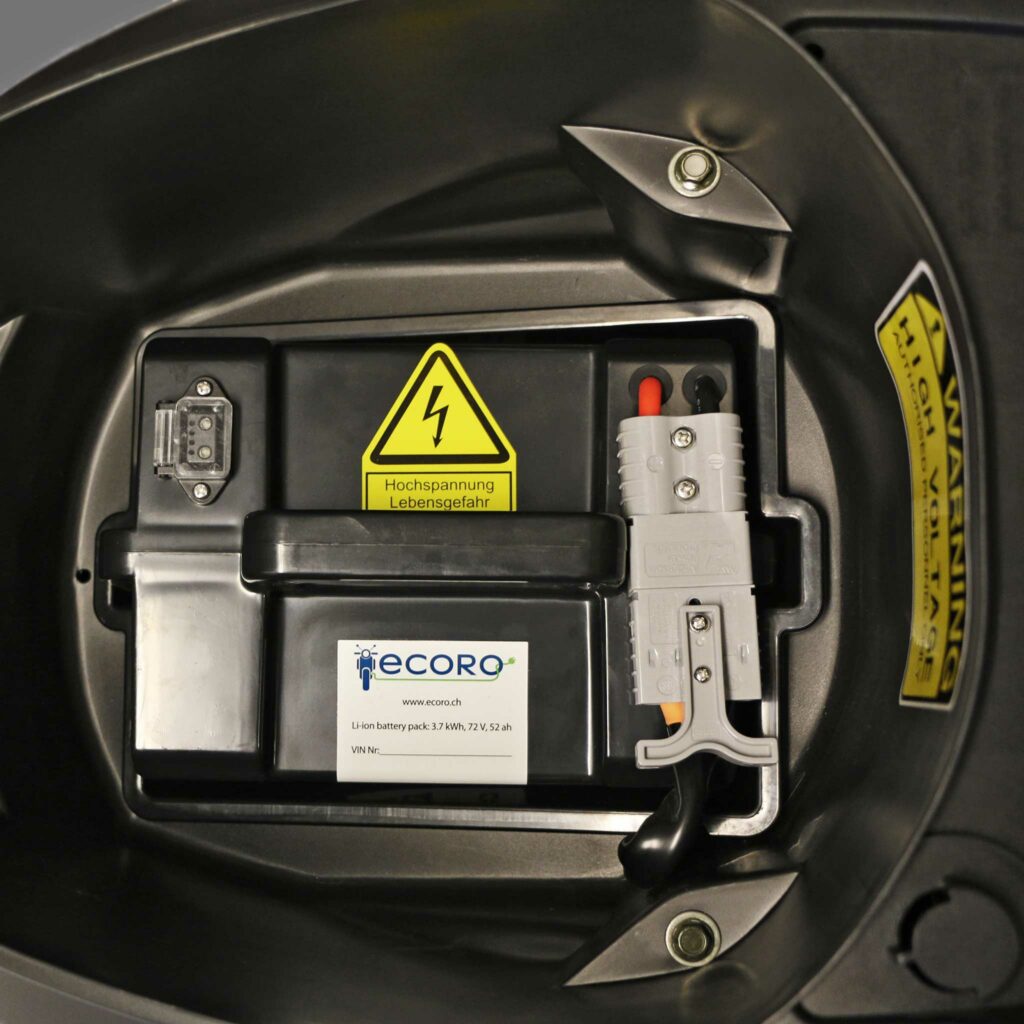 ecoro-elektroroller-gmbh-Syra-90-Produktfoto-Details-Akkufach-quadratisch-1024×1024